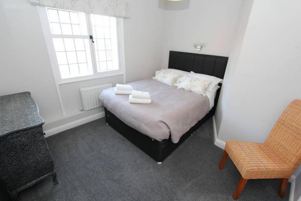 Top Floor Character Apartment In The Heart Of The City Centre Chester Bagian luar foto