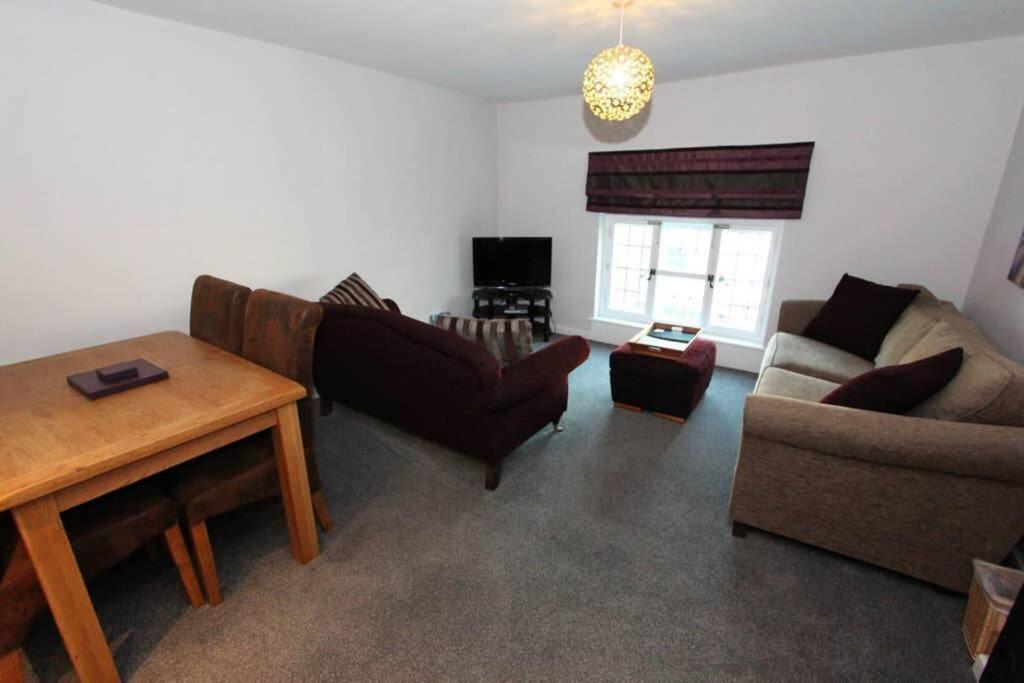 Top Floor Character Apartment In The Heart Of The City Centre Chester Bagian luar foto